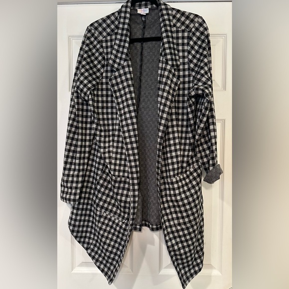 LuLaRoe Gwen Blazer | 2XL | Black & White - Picture 1 of 3
